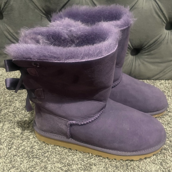 Girls purple Bailey Bow UGGs size US 5 - Picture 3 of 14